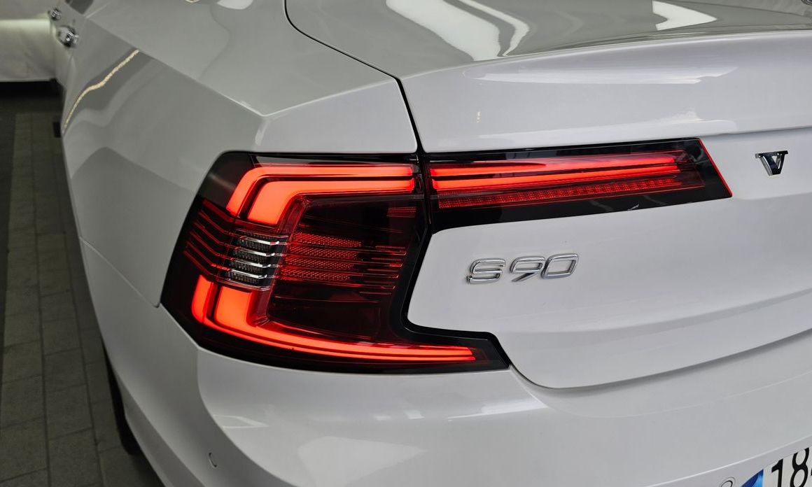 Volvo S90 2023