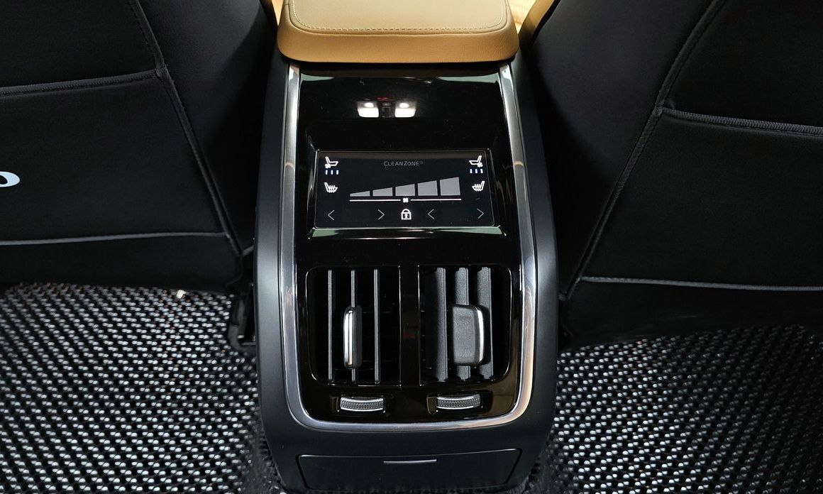 Volvo S90 2023