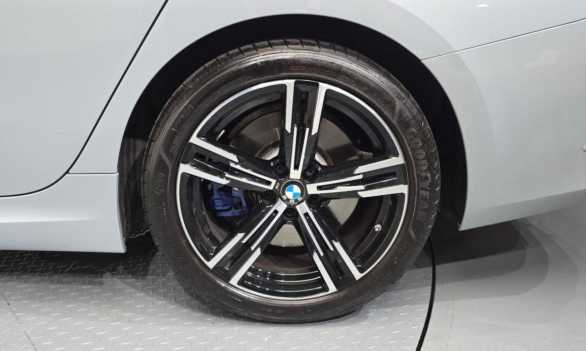 BMW 3-Series 2023