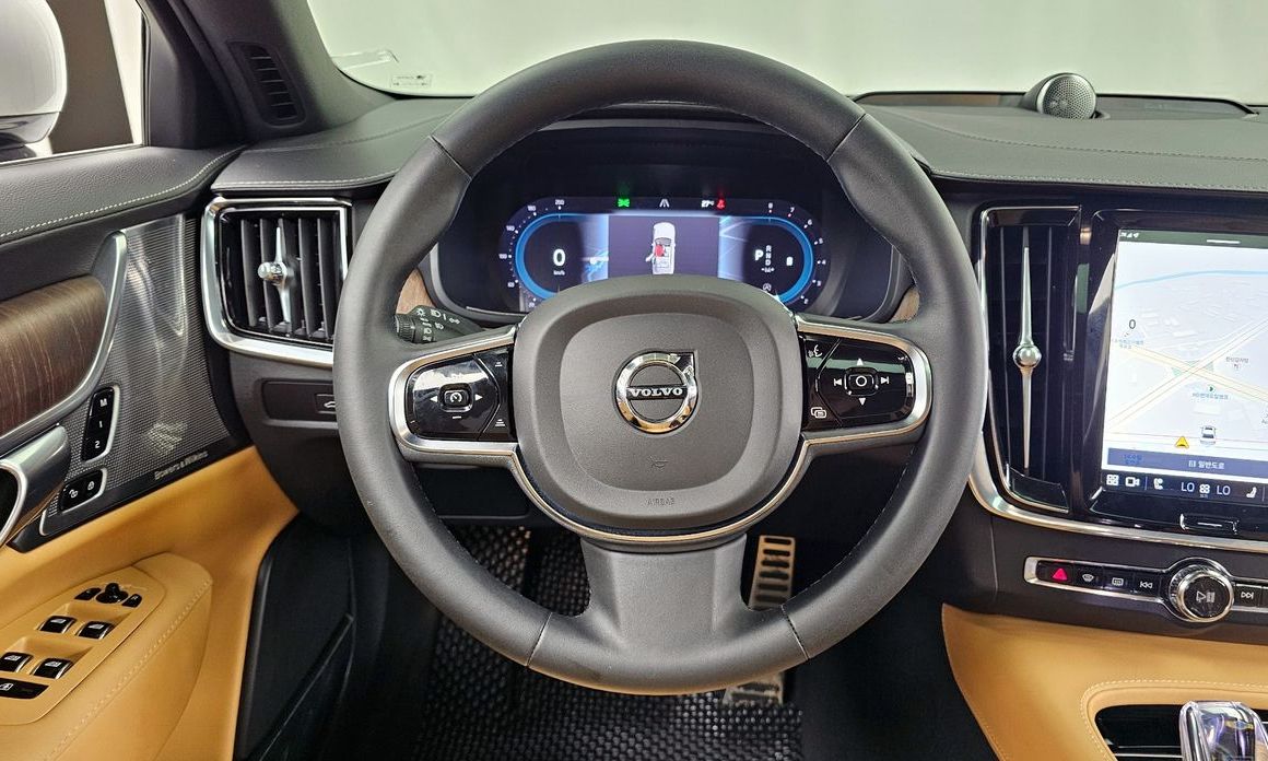 Volvo S90 2023