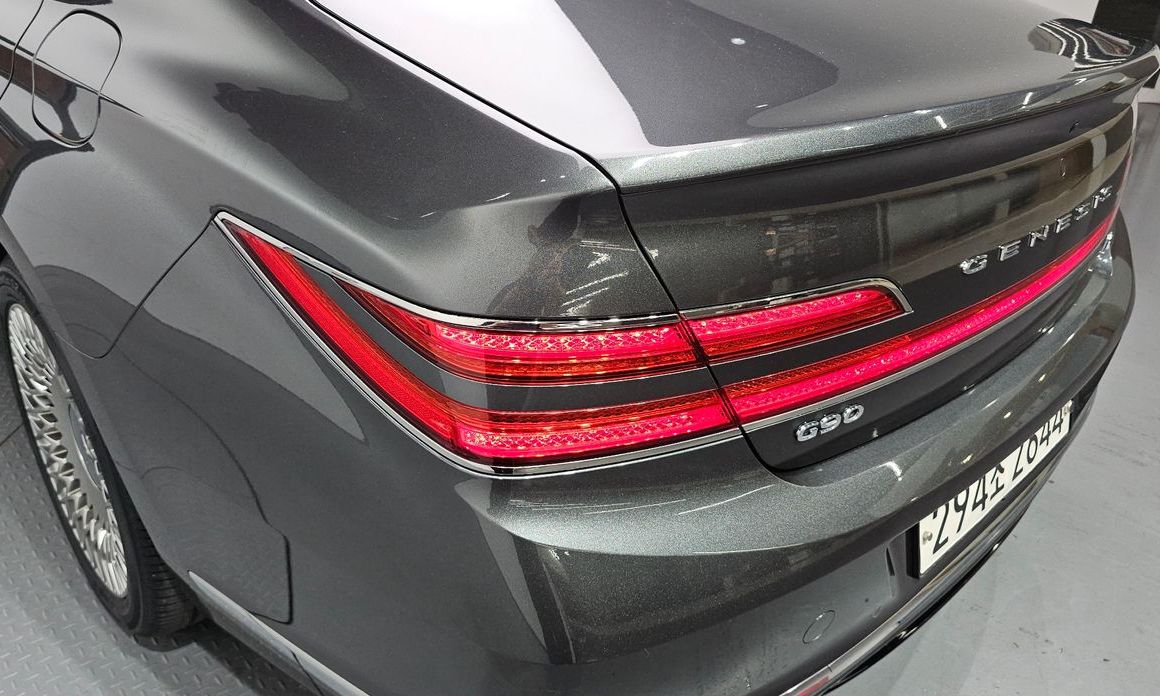 Genesis G90 2021