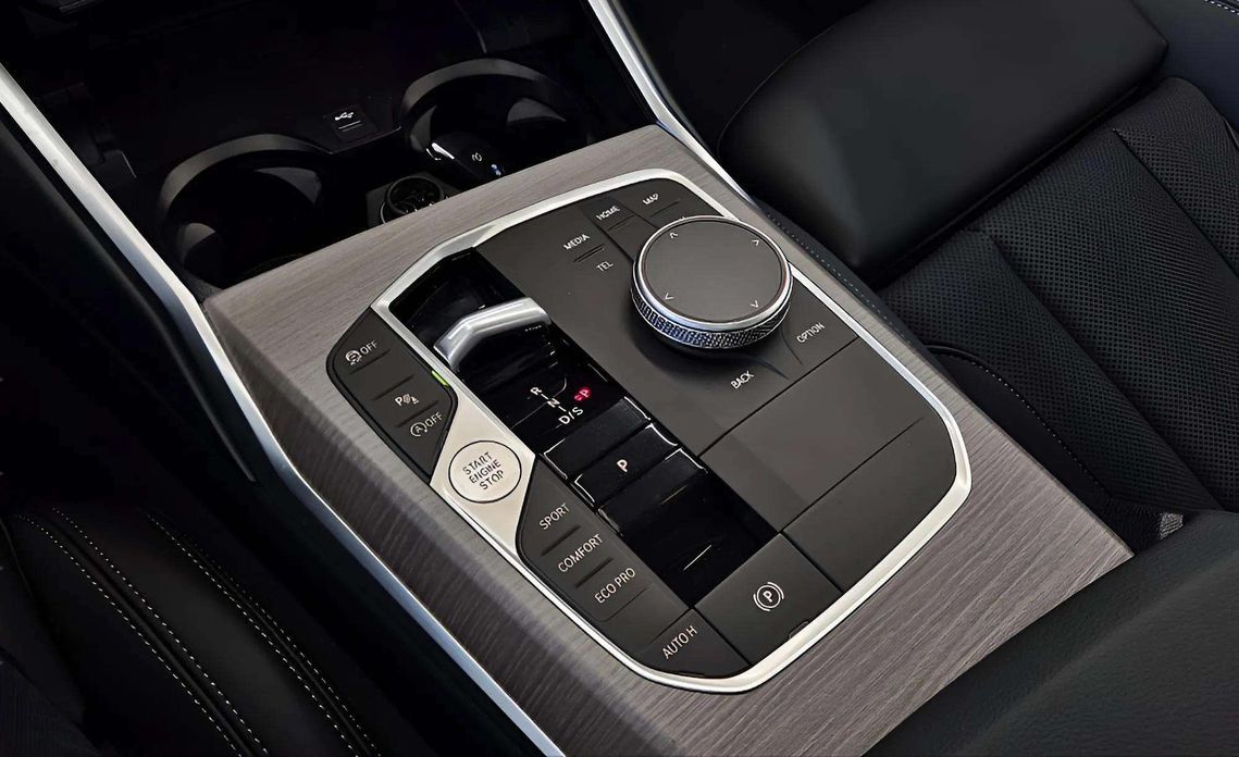 BMW 3-Series 2025