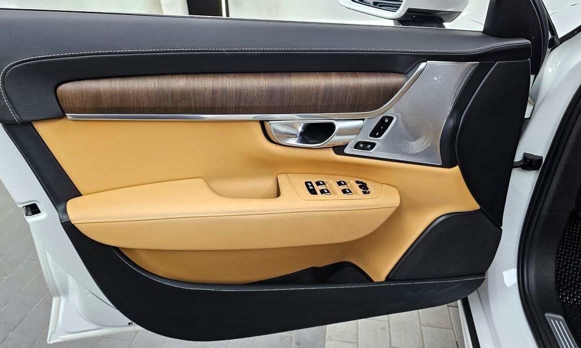 Volvo S90 2023
