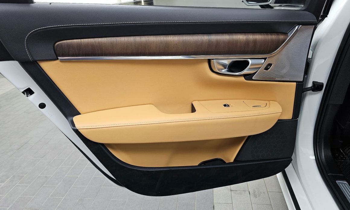 Volvo S90 2023