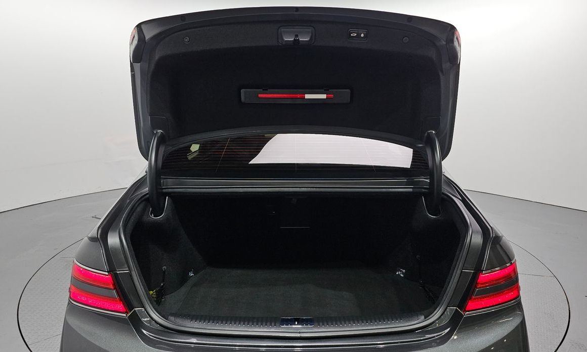Genesis G90 2021