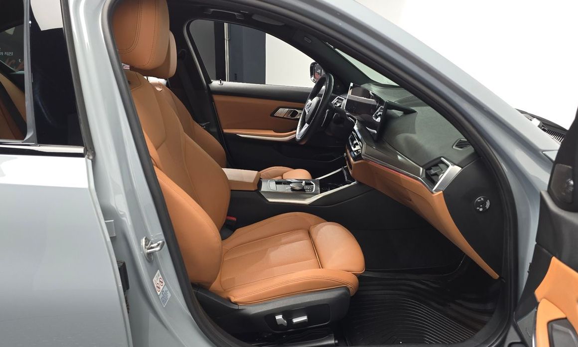 BMW 3-Series 2023