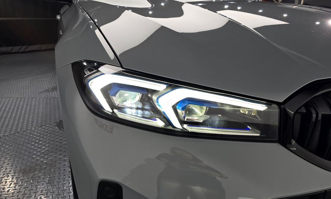 BMW 3-Series 2023