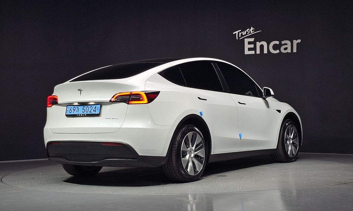 Tesla Model Y 2022