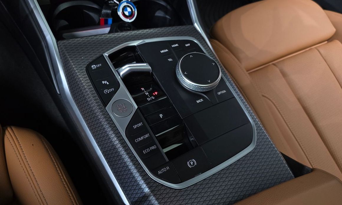 BMW 3-Series 2023