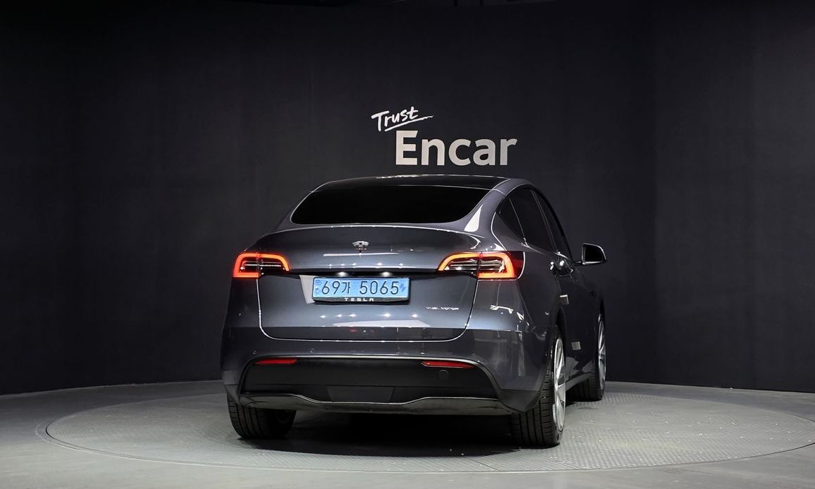Tesla Model Y 2022