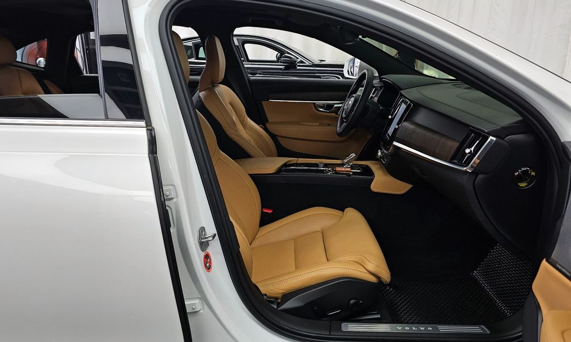 Volvo S90 2023
