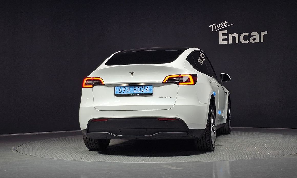 Tesla Model Y 2022