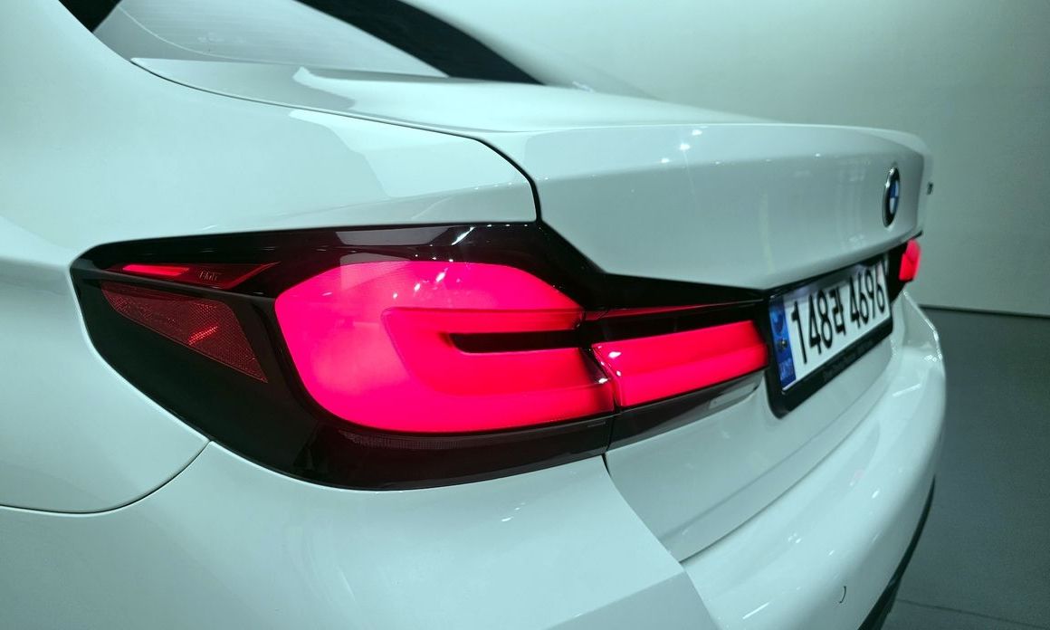 BMW 5-Series 2023