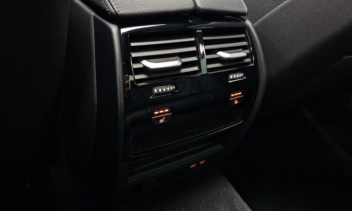 BMW 5-Series 2023