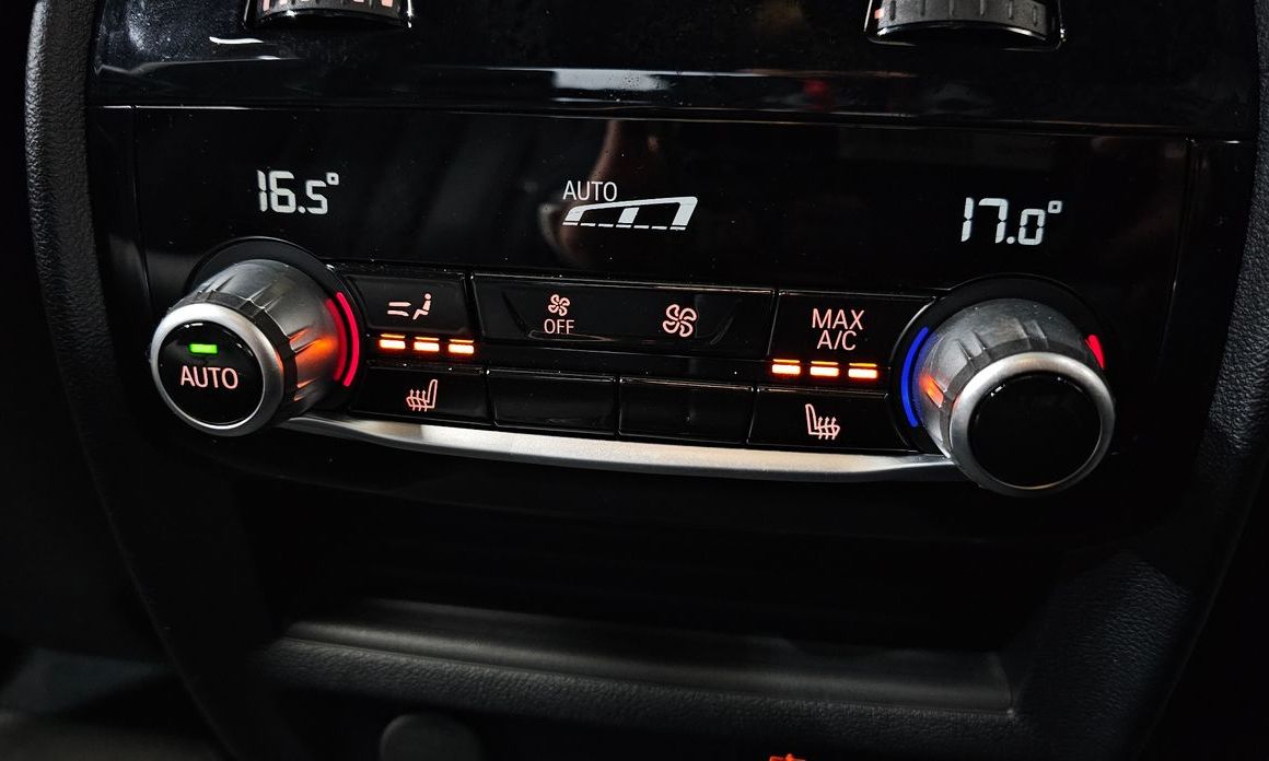 BMW 5-Series 2023