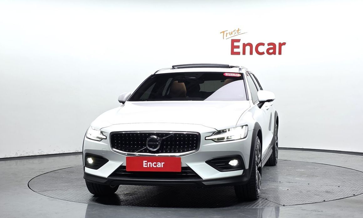 Volvo V60 2023