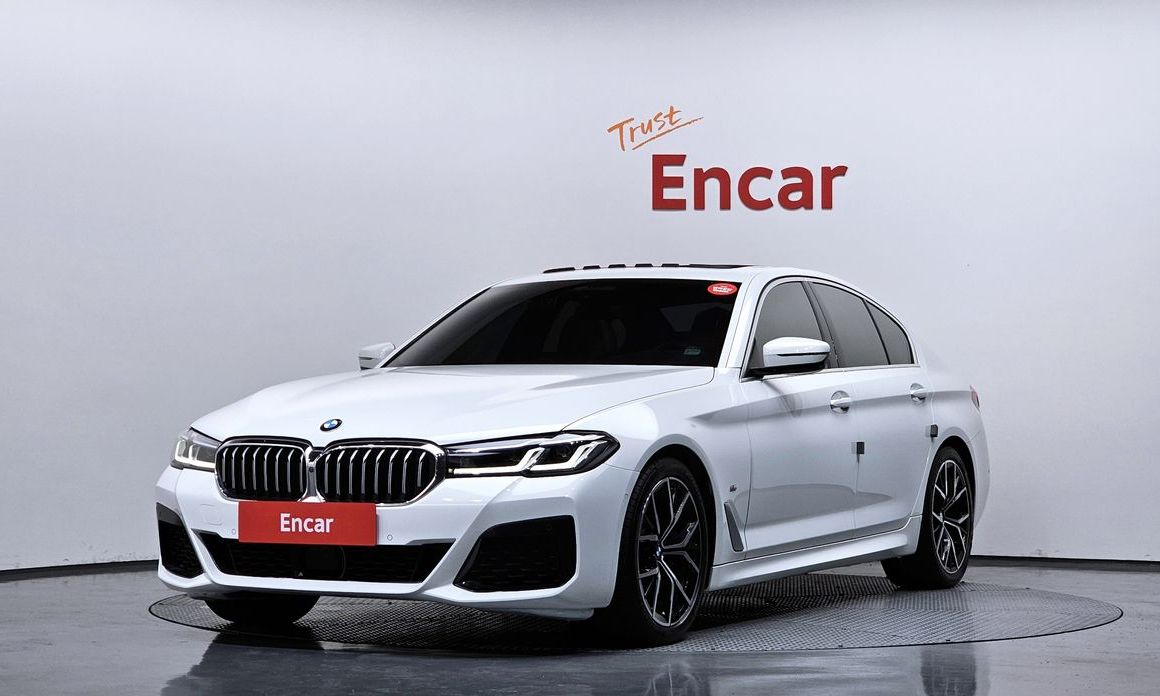 BMW 5-Series 2023