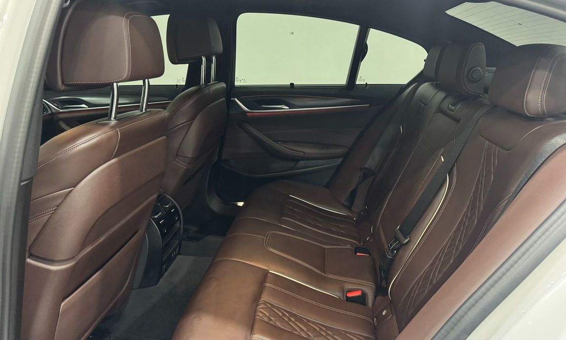 BMW 5-Series 2022