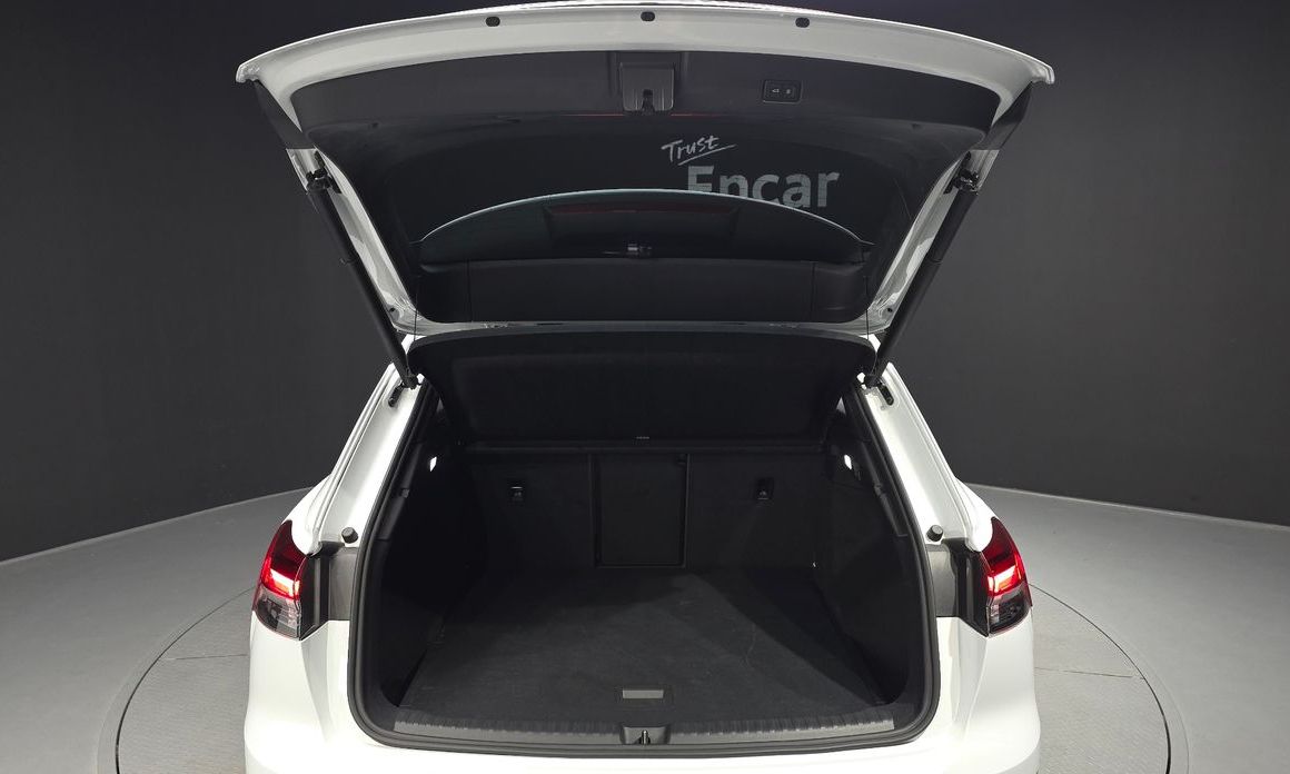 Audi Q4 e-tron 2023