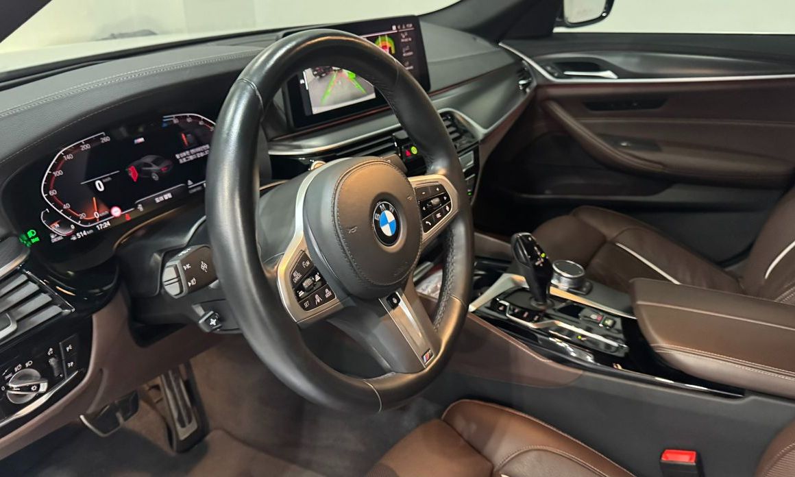 BMW 5-Series 2022