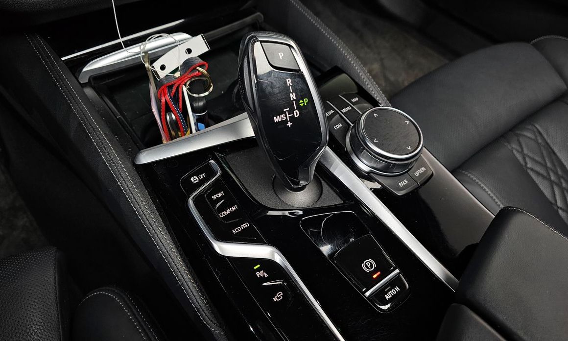 BMW 5-Series 2023
