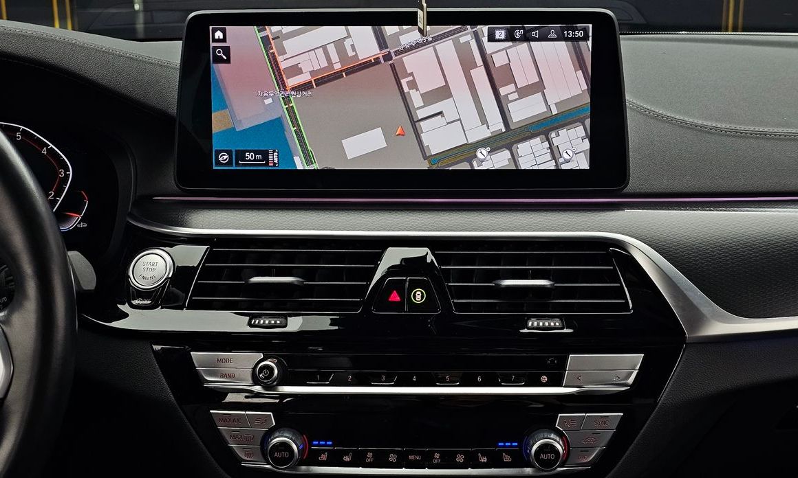 BMW 5-Series 2023