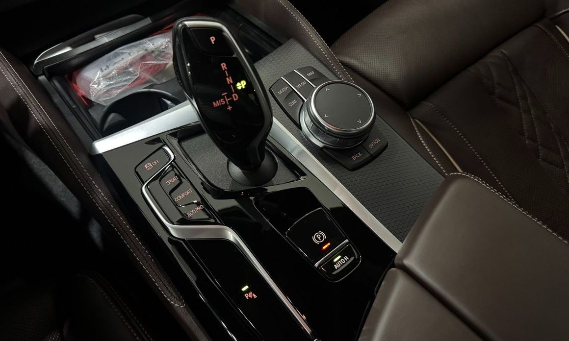 BMW 5-Series 2022