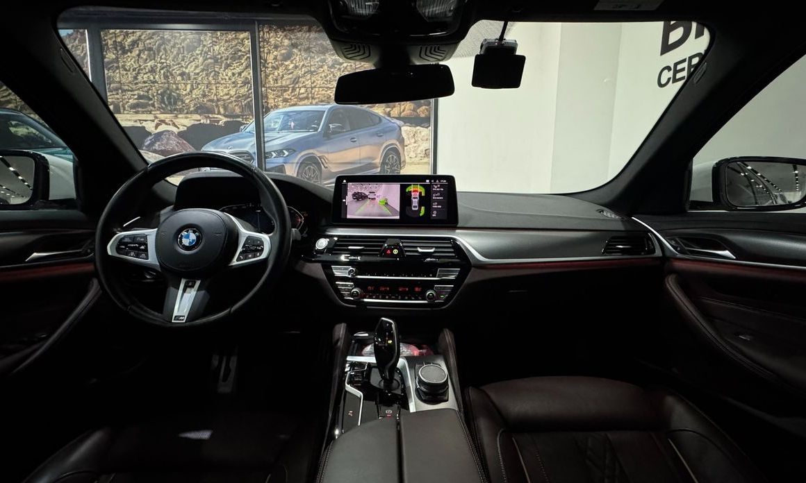 BMW 5-Series 2022