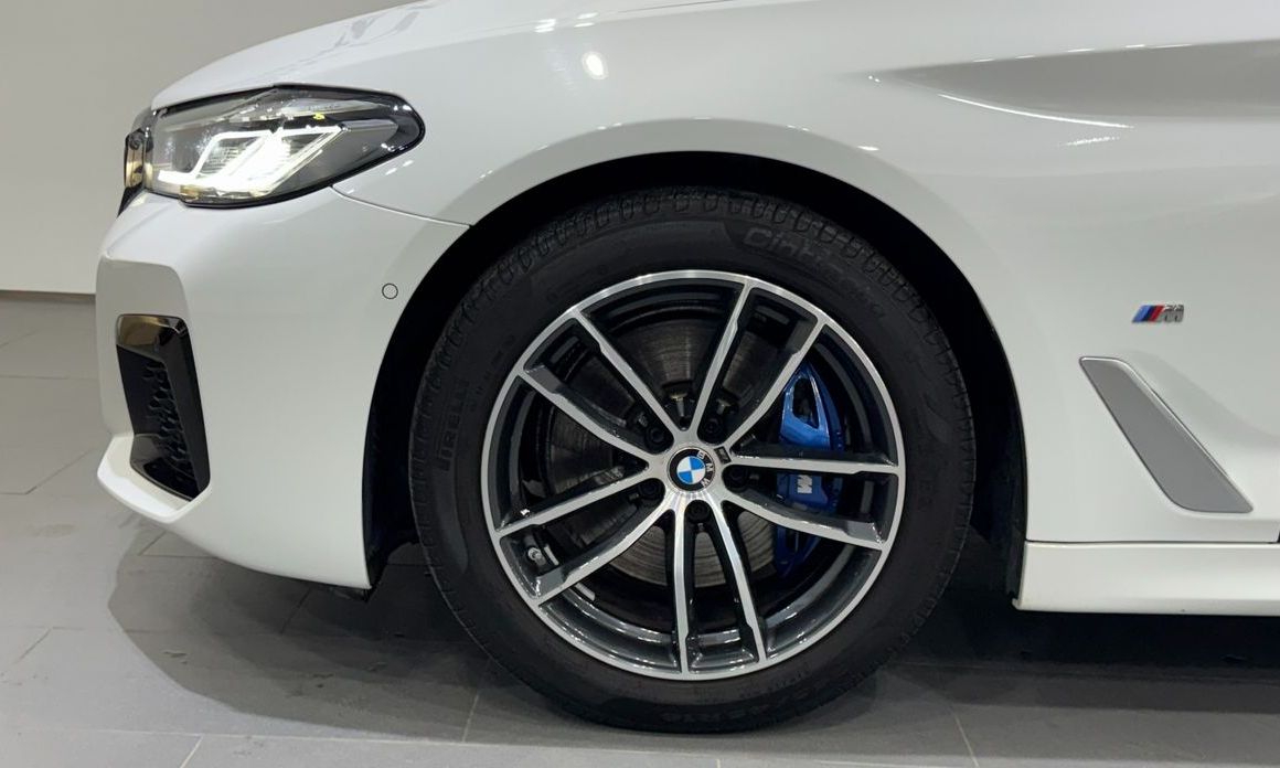 BMW 5-Series 2022