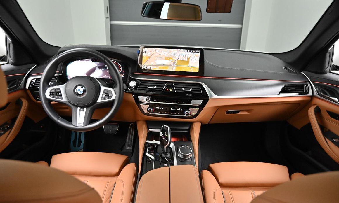 BMW 5-Series 2023