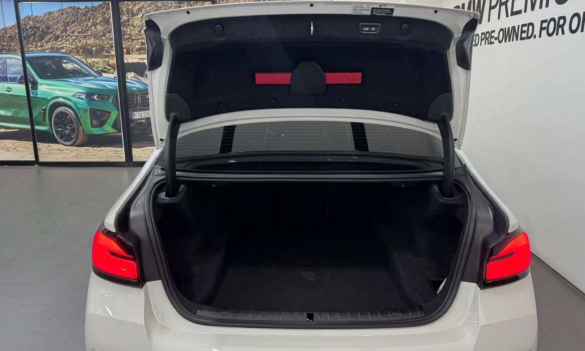 BMW 5-Series 2022