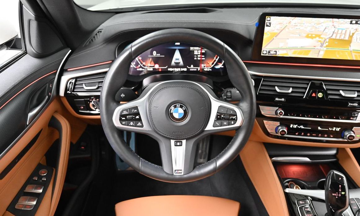 BMW 5-Series 2023