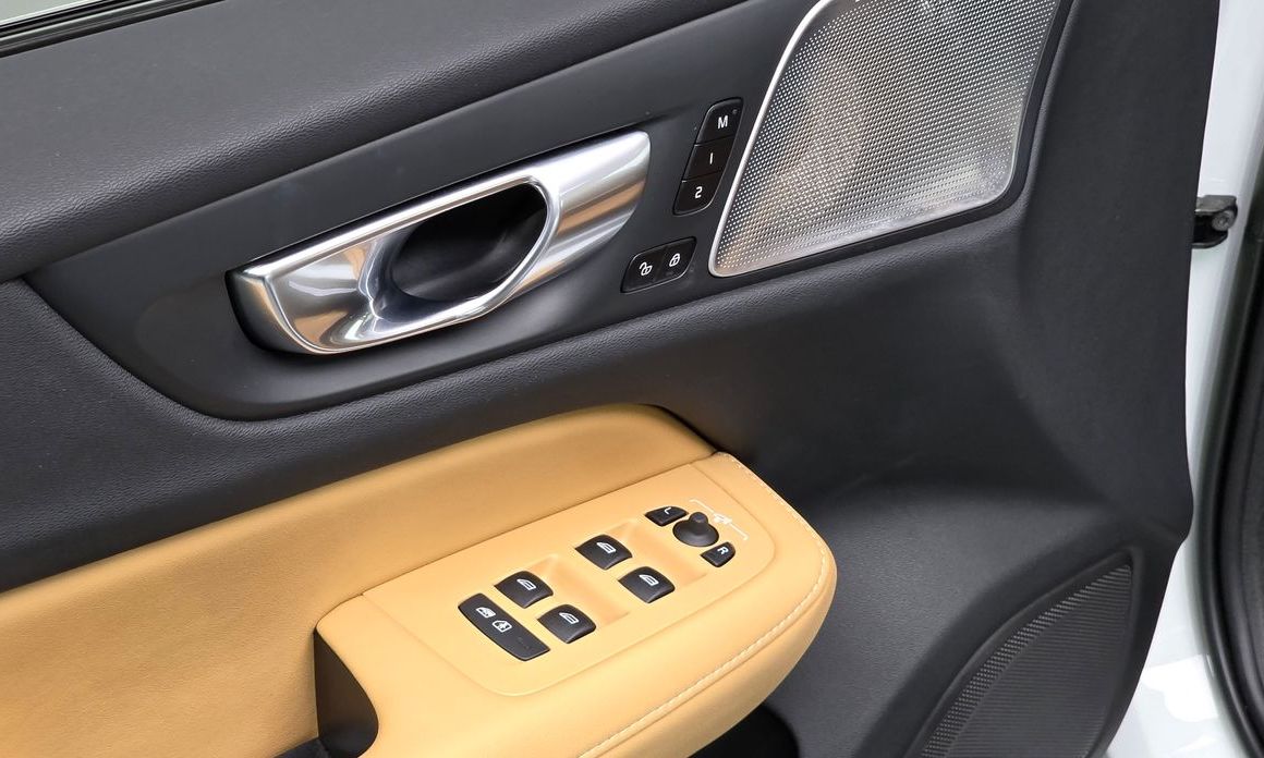 Volvo V60 2023