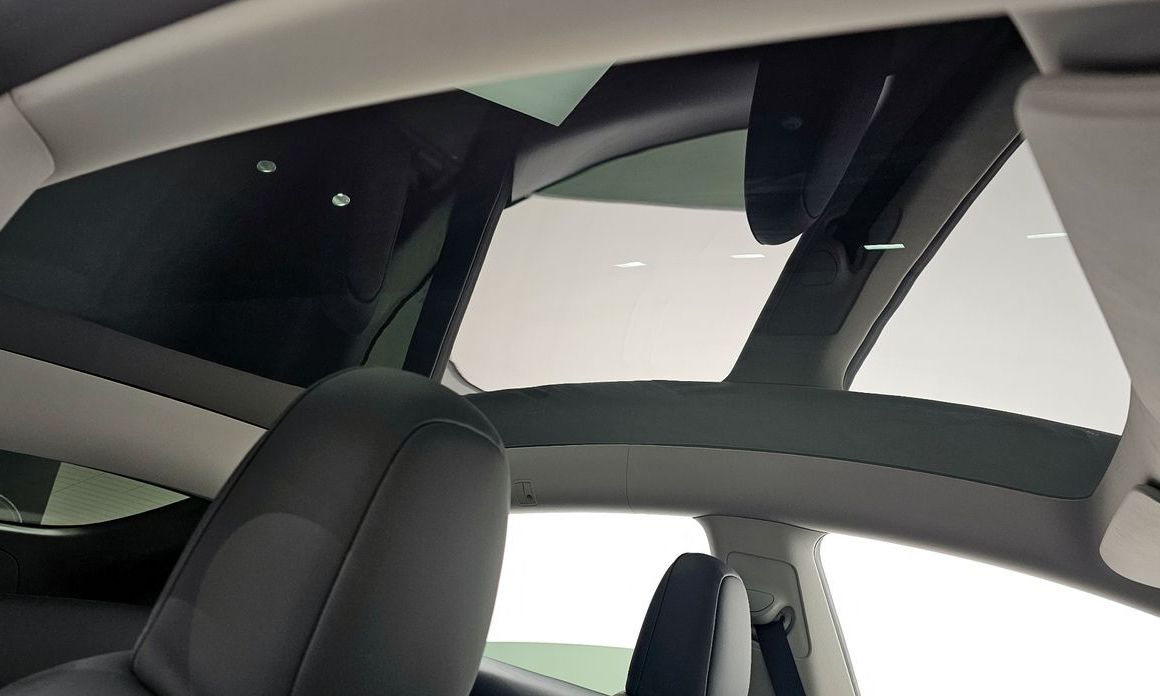 Tesla Model Y 2025