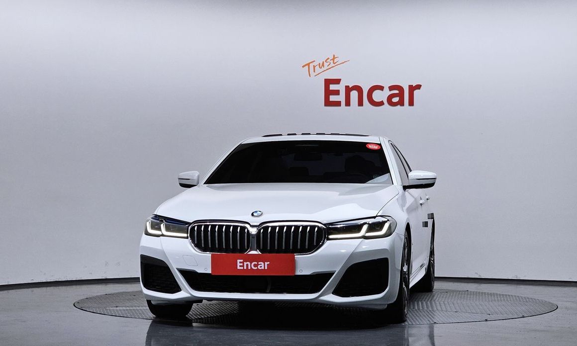 BMW 5-Series 2023