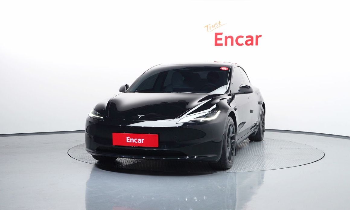 Tesla Model 3 2024