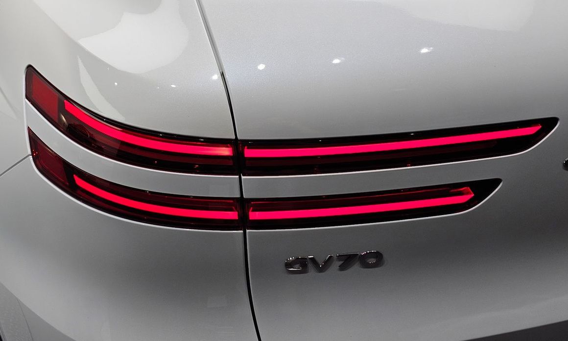 Genesis GV70 2025