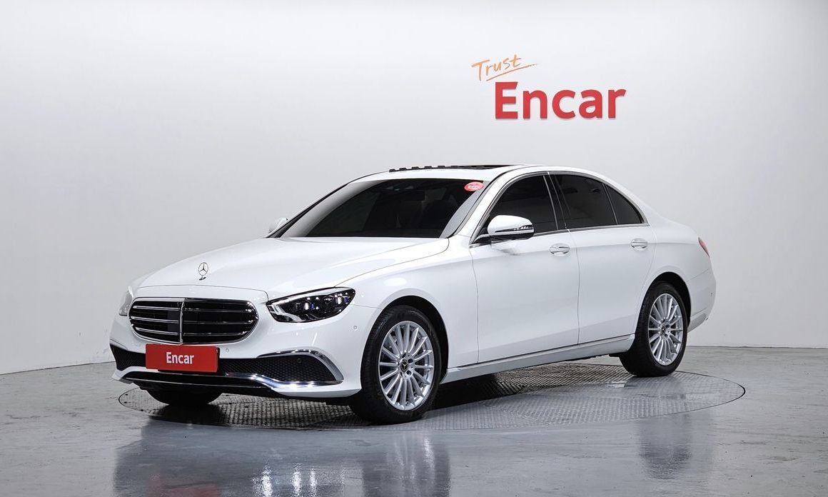 Mercedes-Benz E-Class 2023
