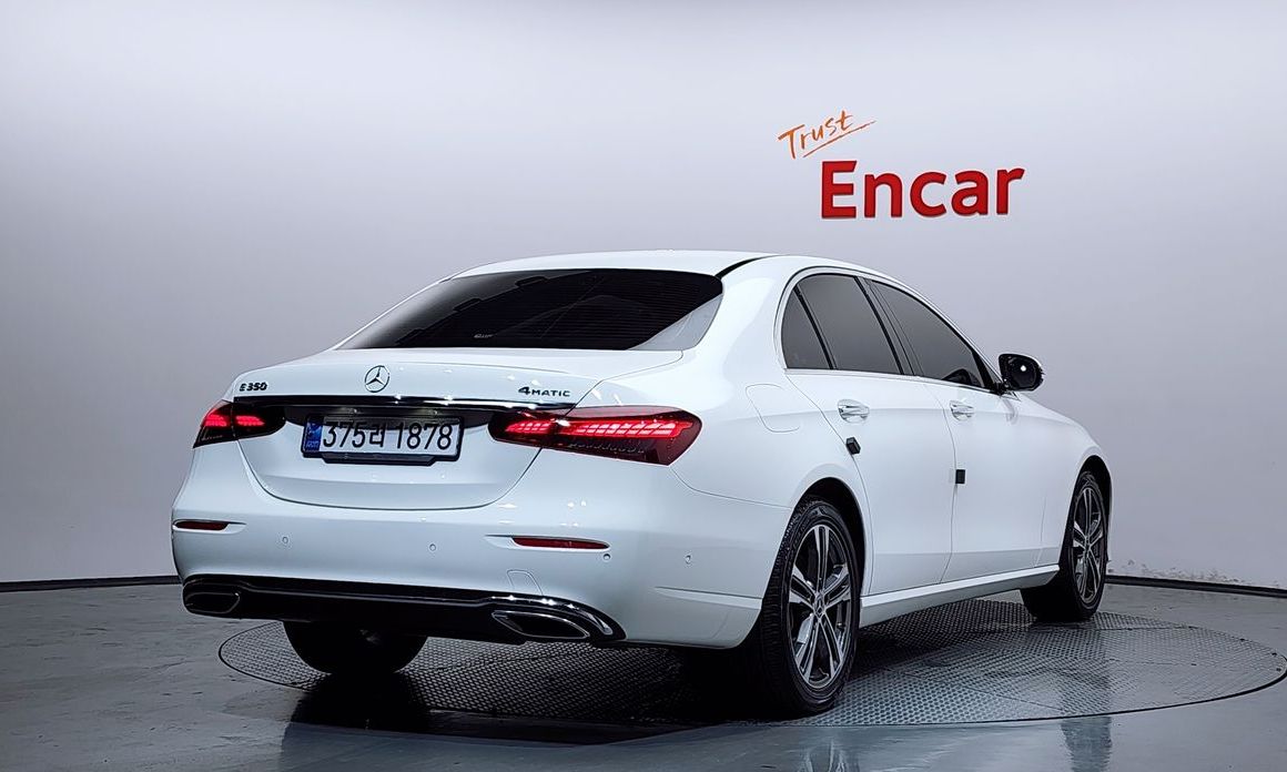 Mercedes-Benz E-Class 2022