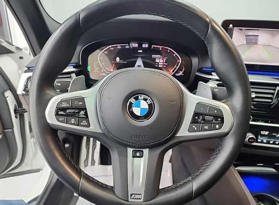 BMW 5-Series 2022