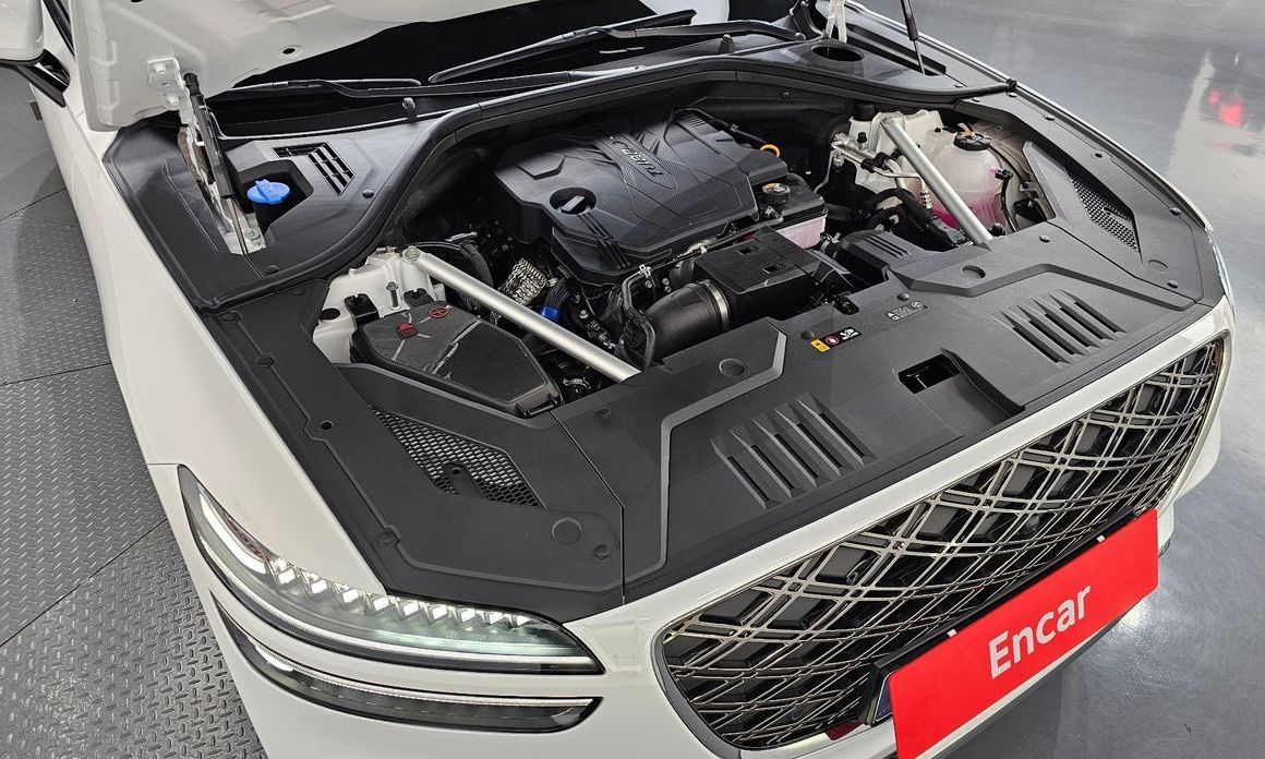 Genesis GV70 2025