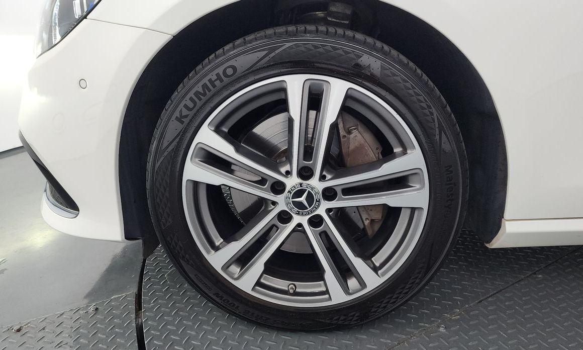 Mercedes-Benz E-Class 2022