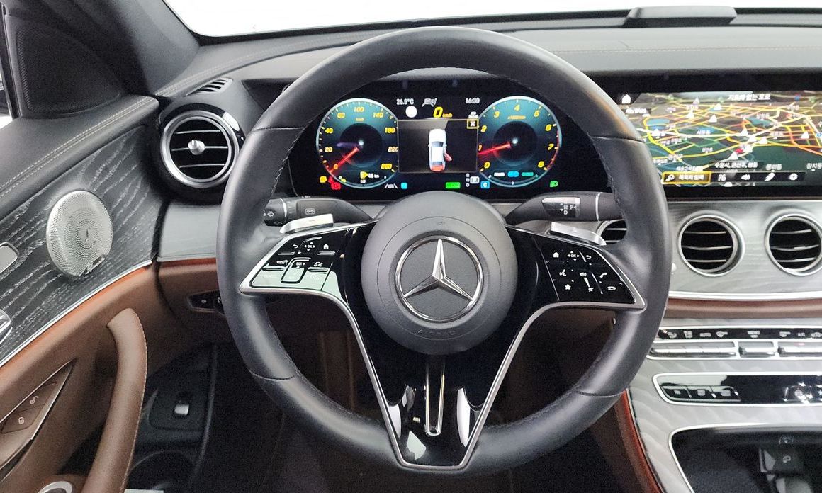 Mercedes-Benz E-Class 2022