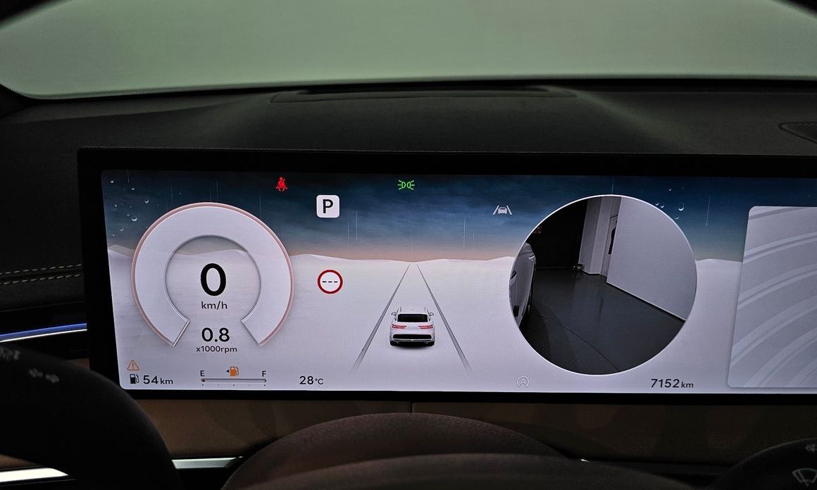 Genesis GV70 2025