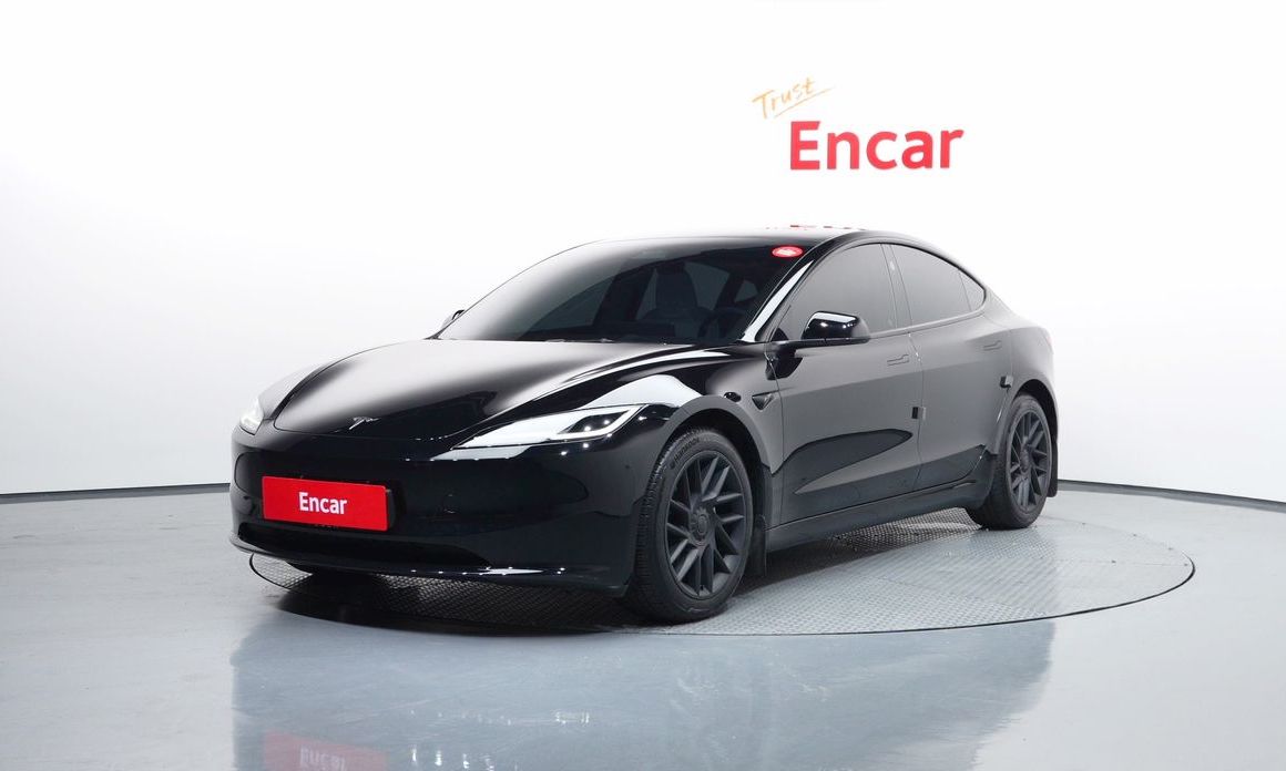 Tesla Model 3 2024