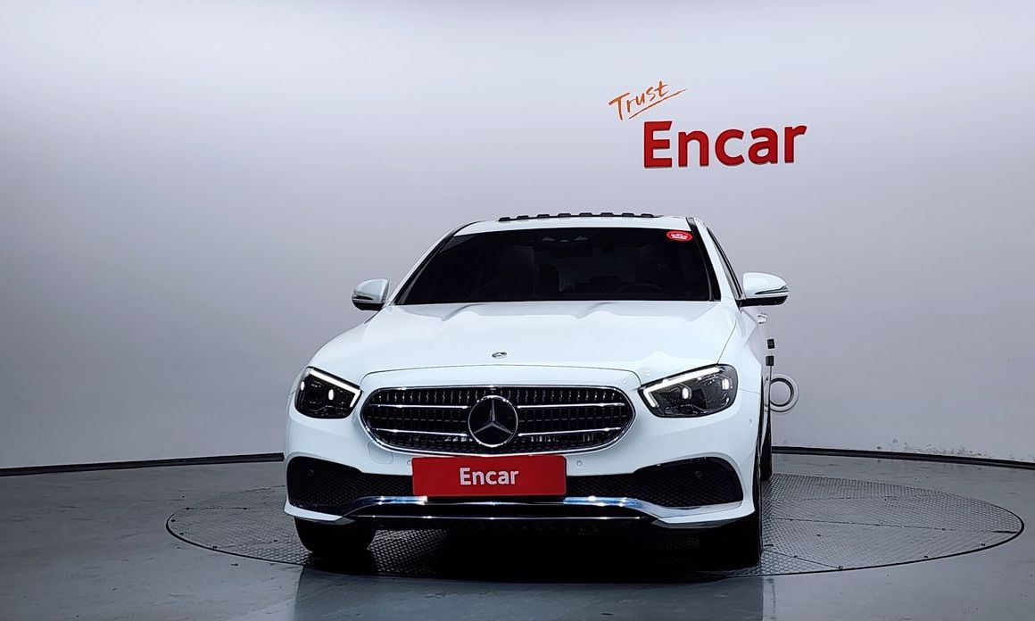 Mercedes-Benz E-Class 2022