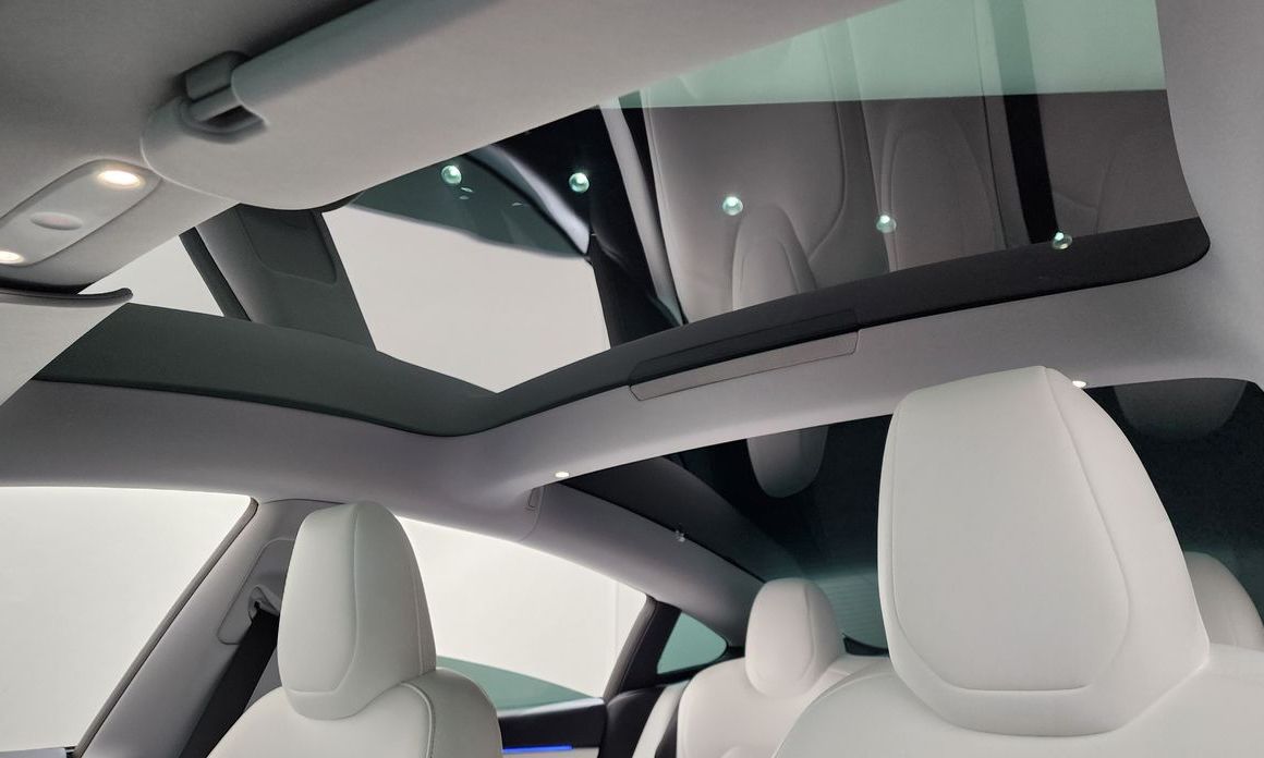 Tesla Model 3 2024