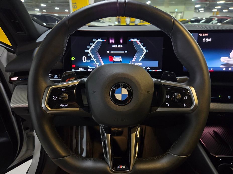 BMW 5-Series 2024