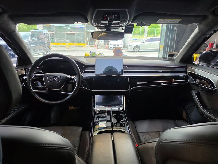 Audi A8 2021