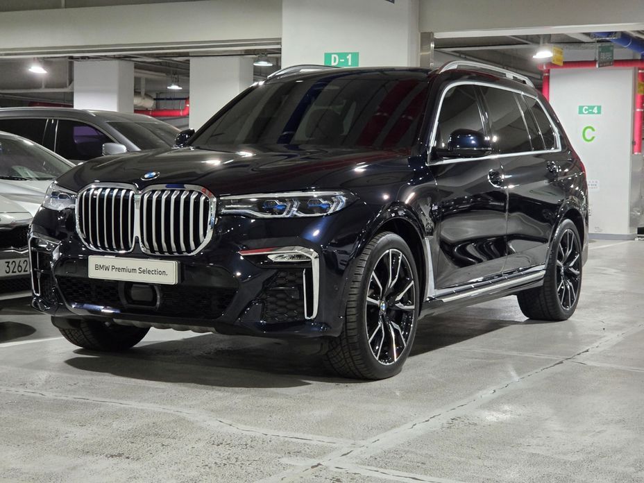 BMW X7 2021